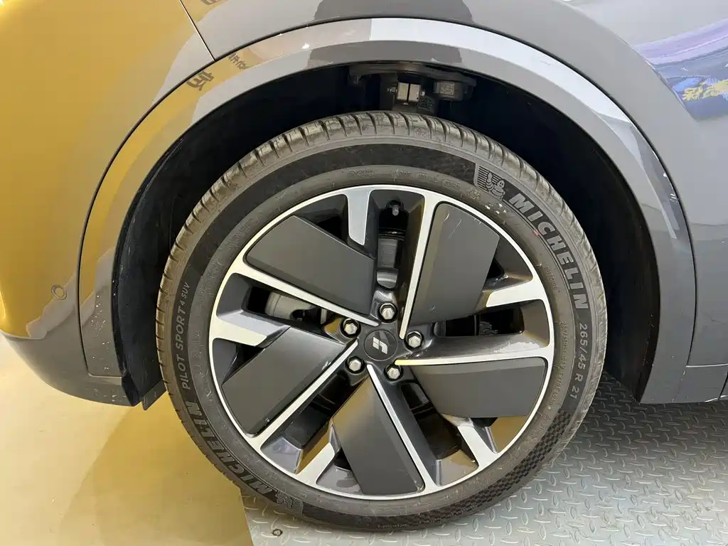 Li Auto Li L8 — миниатюра 11