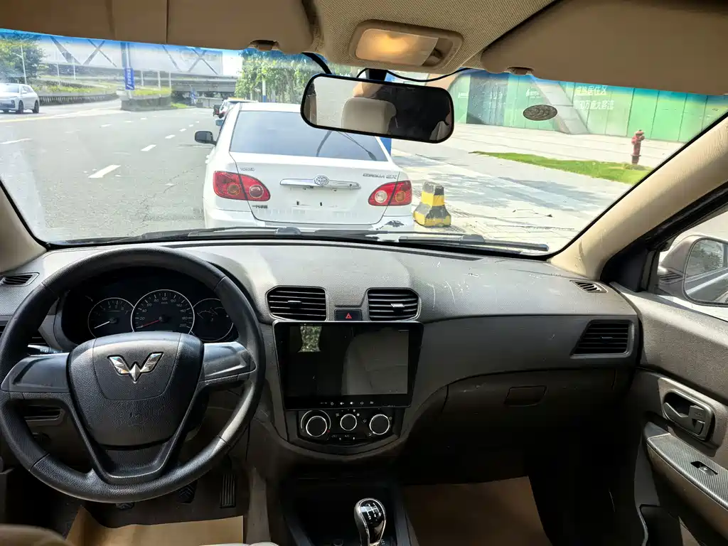 Wuling Hongguang — миниатюра 11