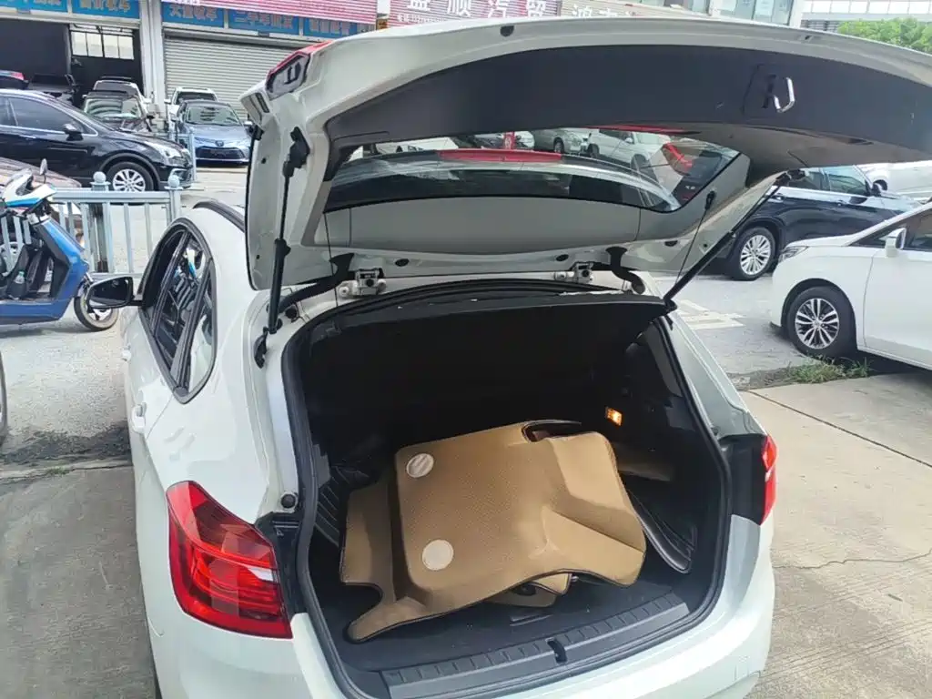 BMW 2 Series Active Tourer (Import) — миниатюра 19