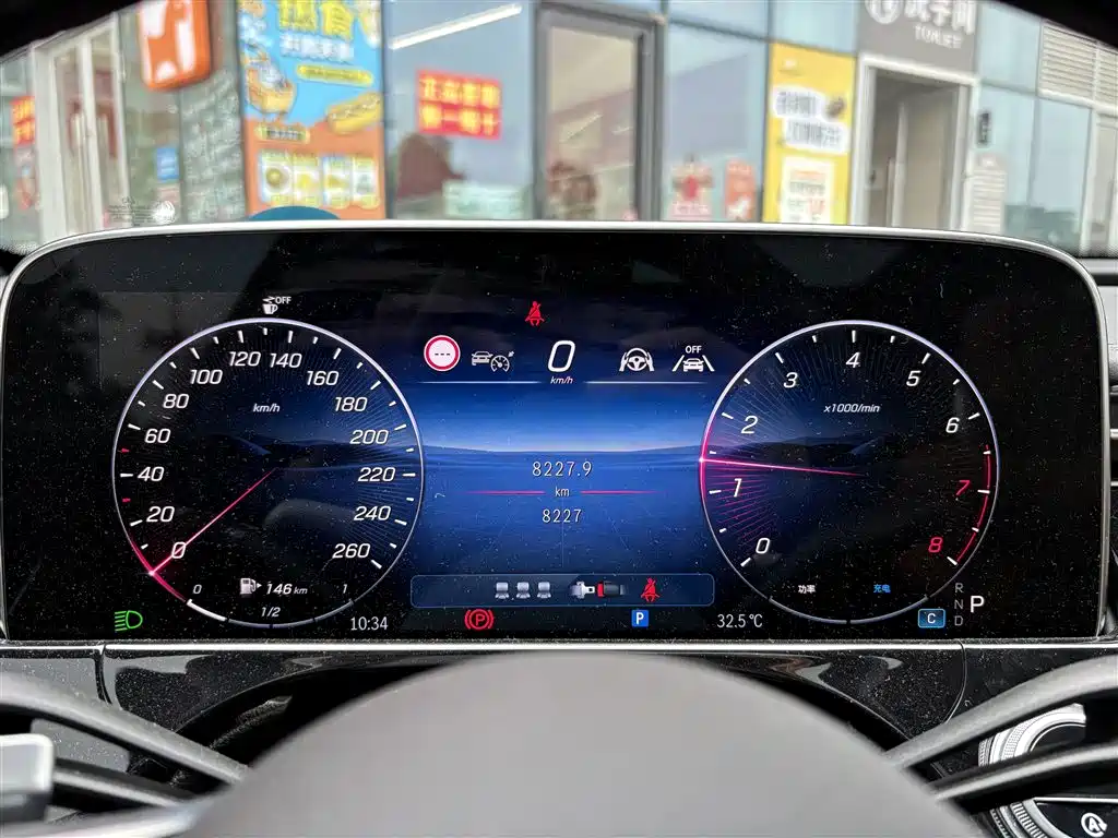 Mercedes-Benz E-Class — миниатюра 4