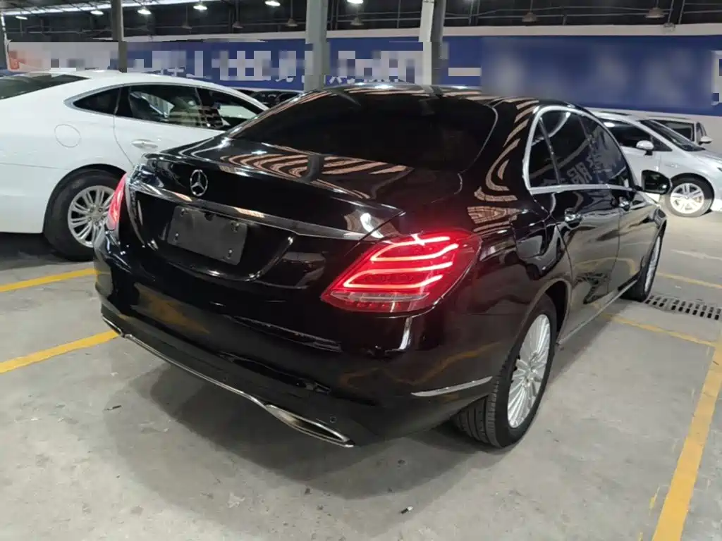 Mercedes-Benz C-Class — миниатюра 7