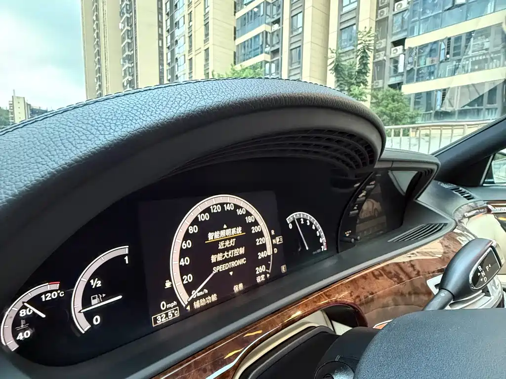 Mercedes-Benz S-Class — миниатюра 25