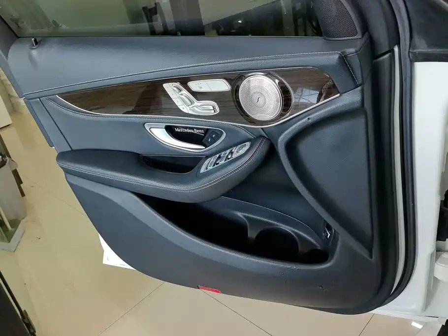 Mercedes-Benz GLC — миниатюра 7