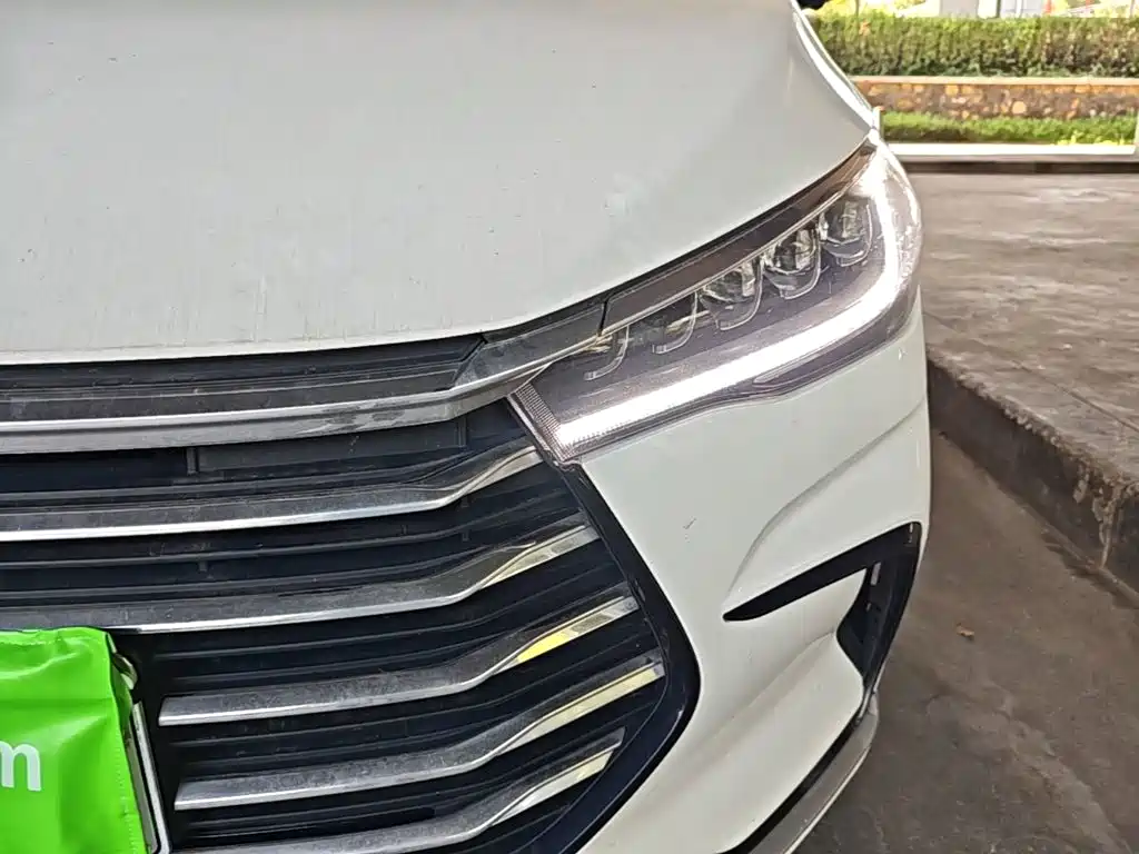 BYD MAX — миниатюра 24