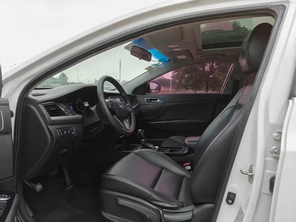 Hyundai Mistra — миниатюра 4