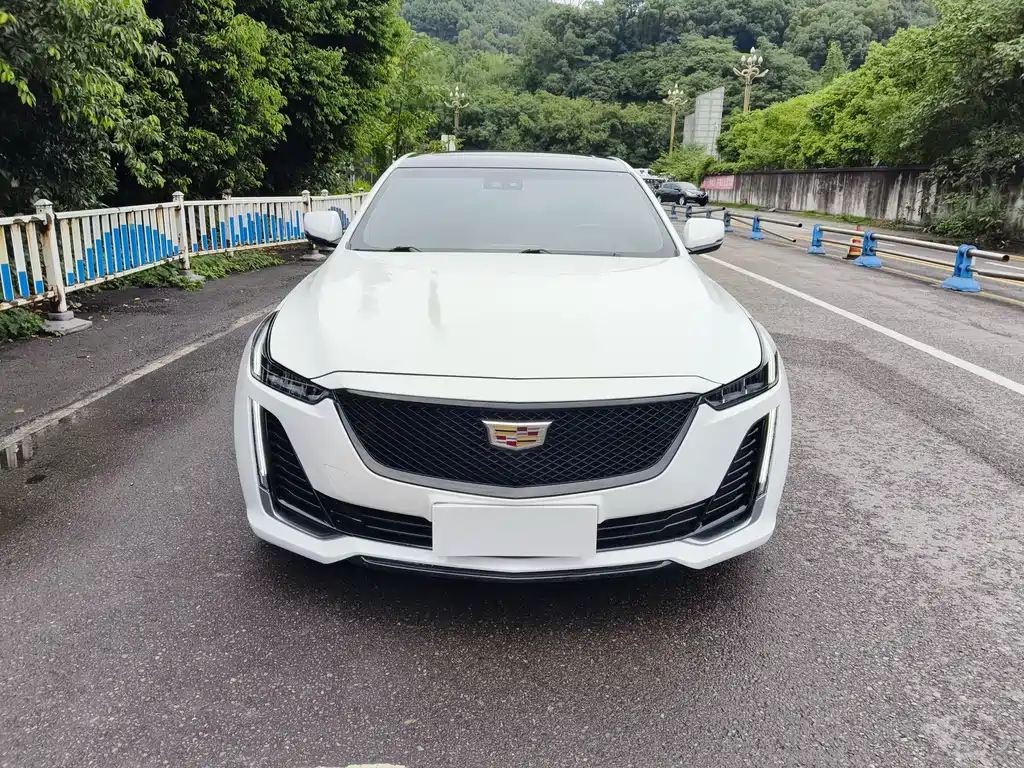 Cadillac CT5 2020 28T Fashion