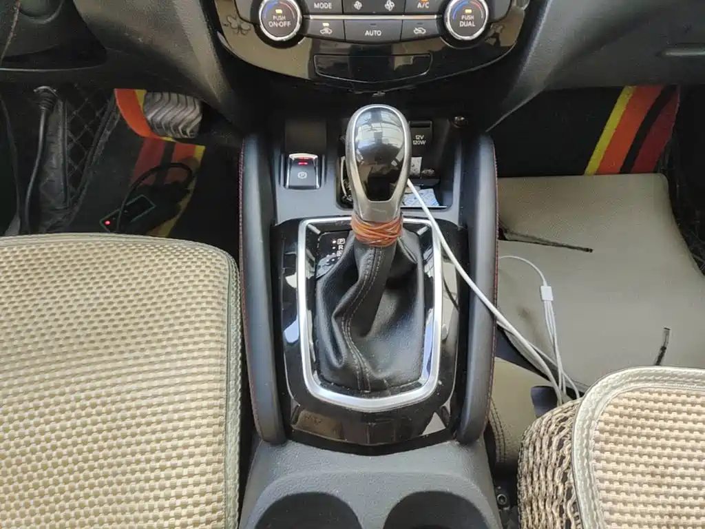 Nissan Qashqai — миниатюра 14