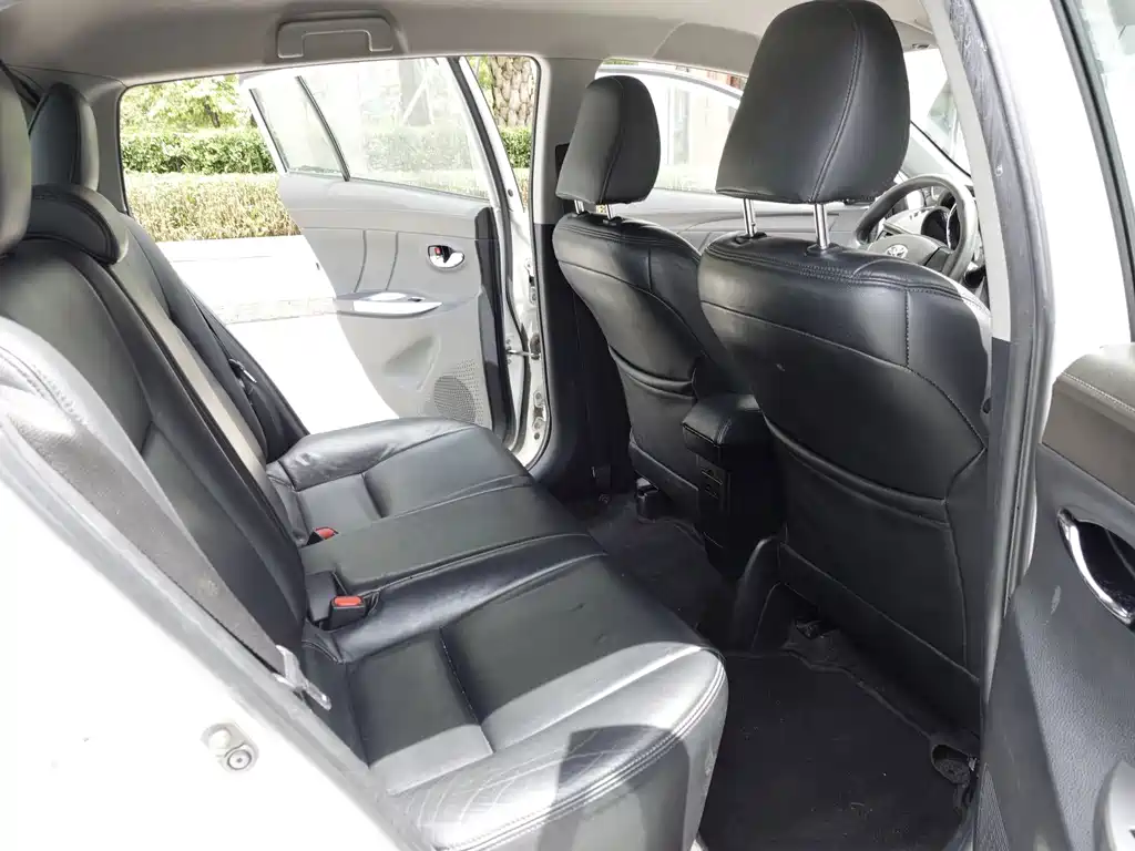 Toyota Yaris L — миниатюра 7