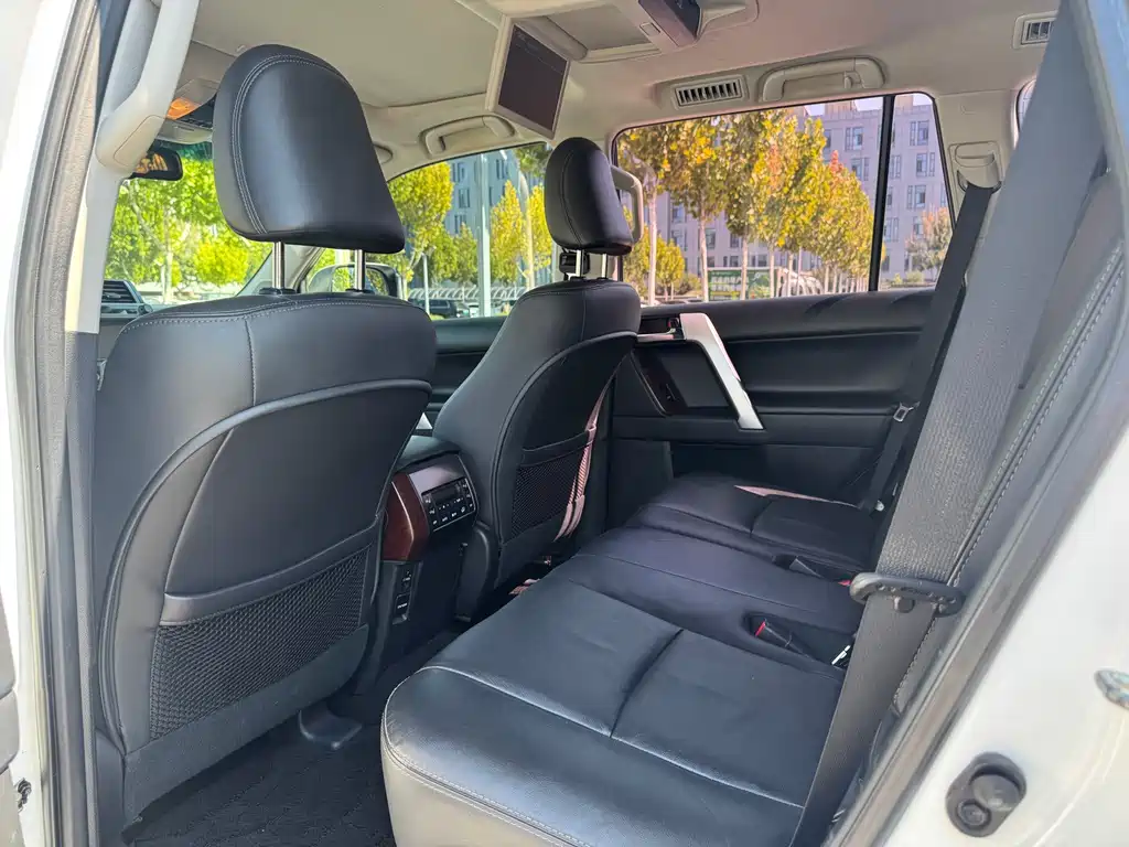 Toyota Prado — миниатюра 10