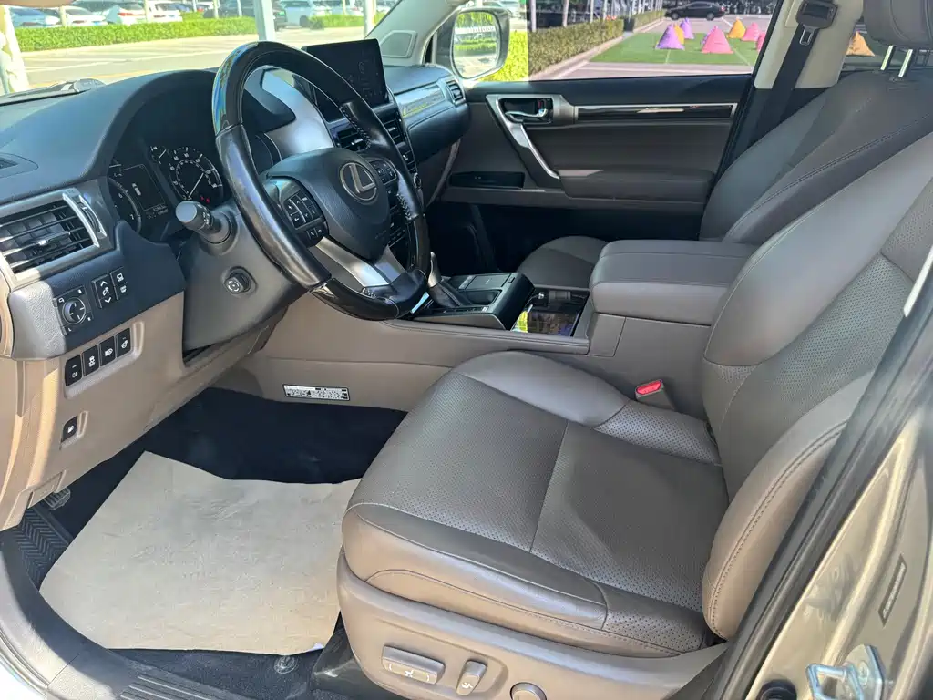 Lexus GX — миниатюра 10