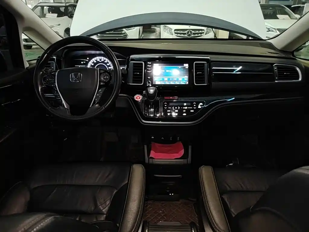 Honda Elysion — миниатюра 10