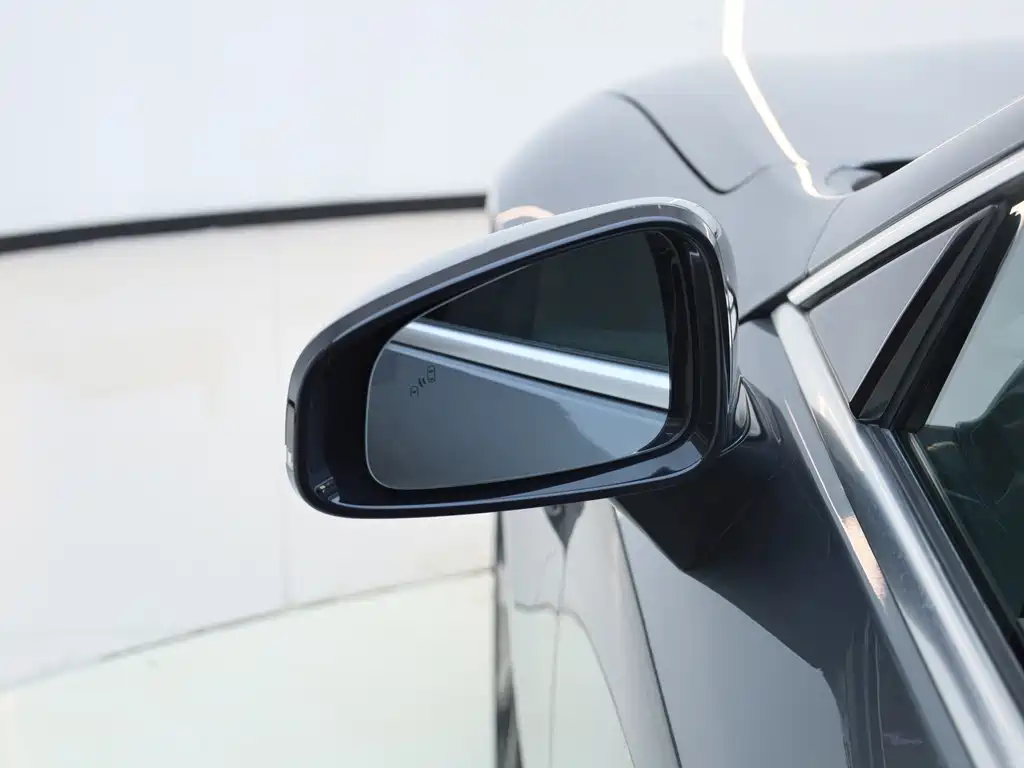 XPeng P7 — миниатюра 19