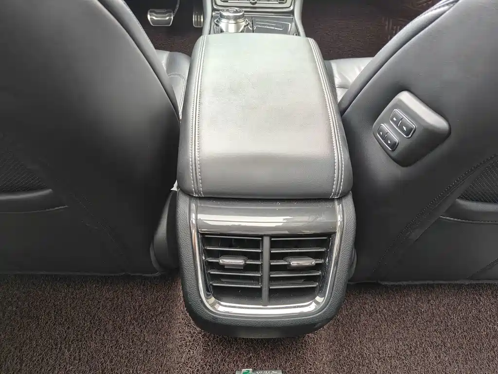 Ford Taurus — миниатюра 13