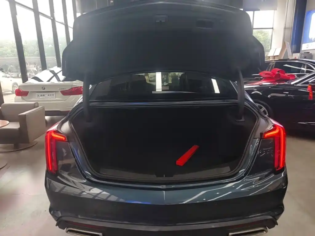 Cadillac CT5 — миниатюра 18