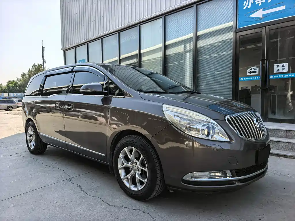 Buick GL8 — миниатюра 5