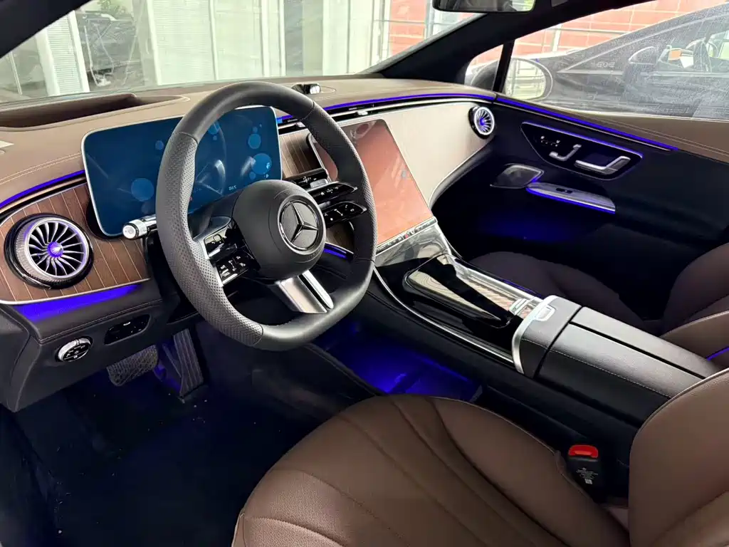 Mercedes-Benz EQE 2025 500 4MATIC Luxury