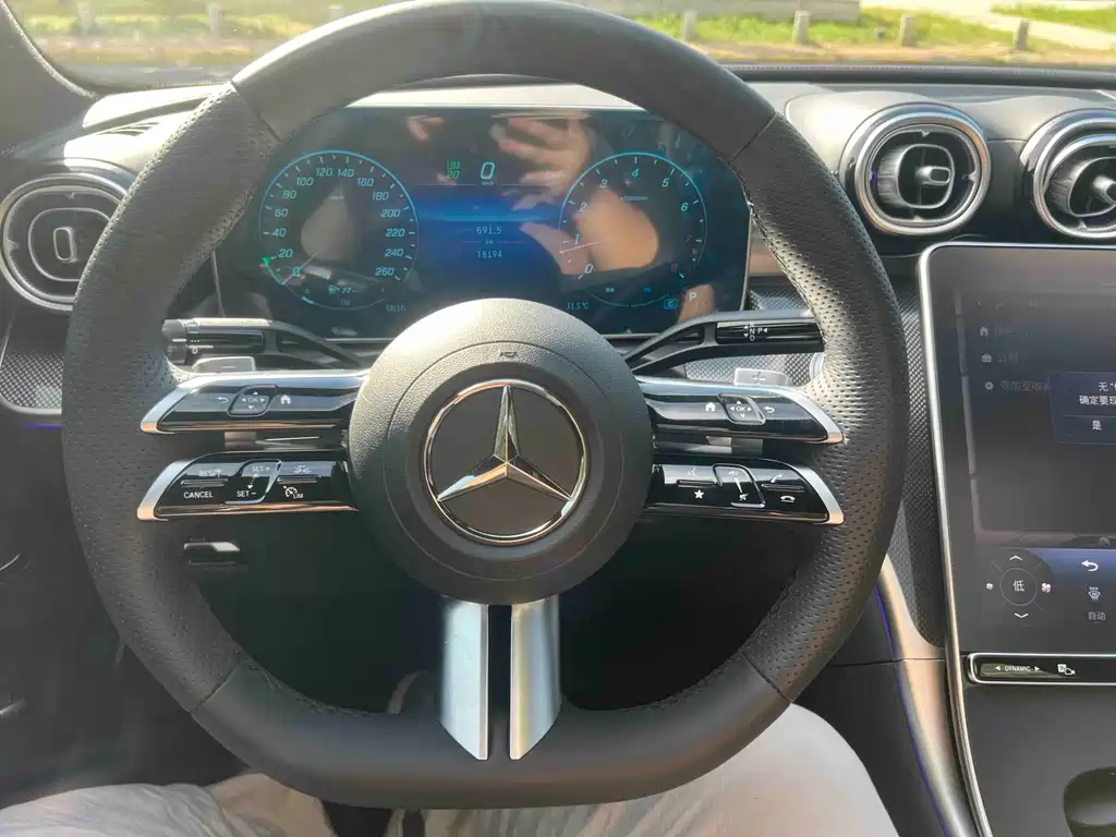 Mercedes-Benz C-Class — миниатюра 10