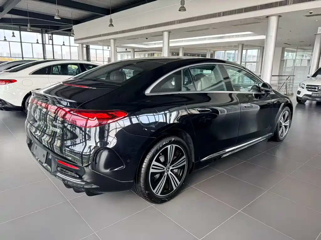 Mercedes-Benz EQE 2025 500 4MATIC Luxury