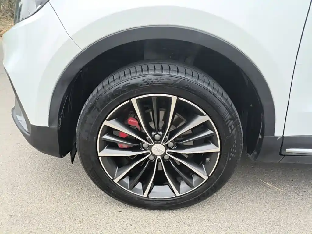 Geely Boyue — миниатюра 23