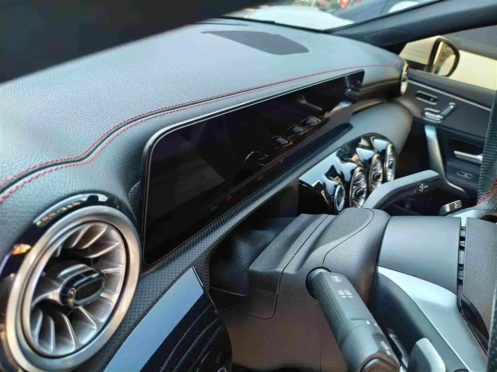 Mercedes-Benz A-Class — миниатюра 9