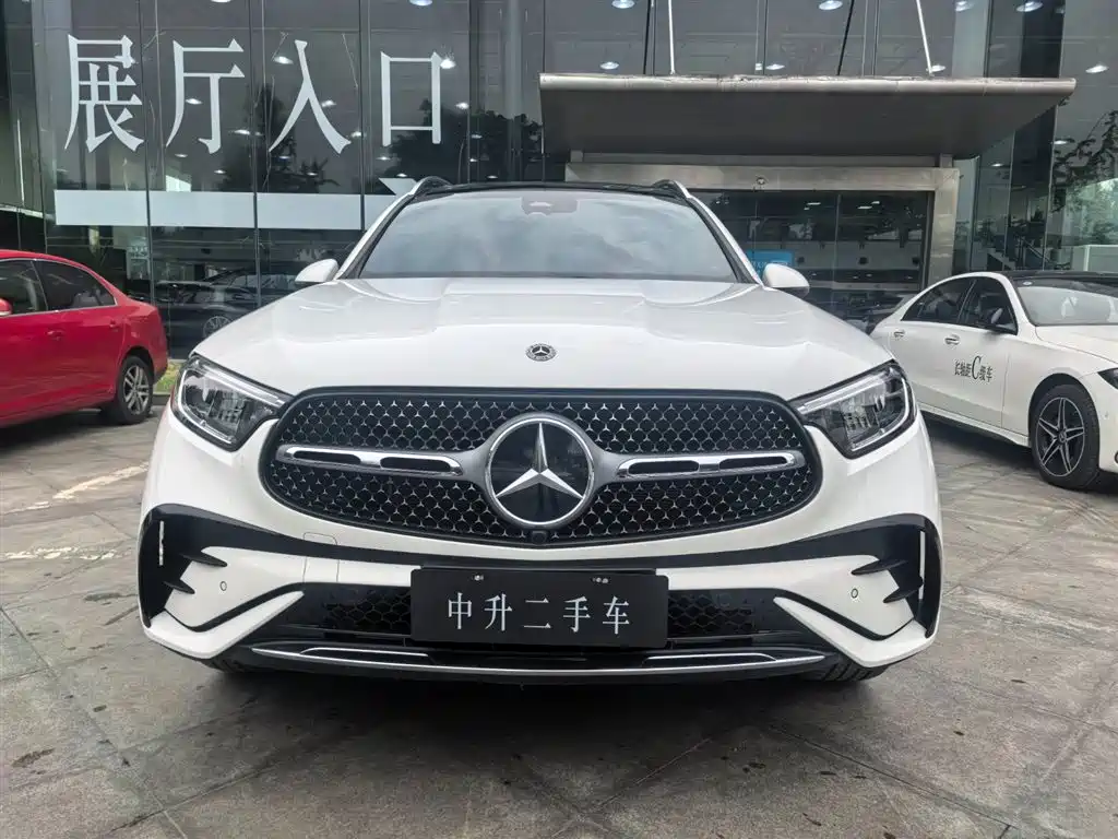 Mercedes-Benz GLC 2024 GLC 260 L 4MATIC Luxury 5 мест