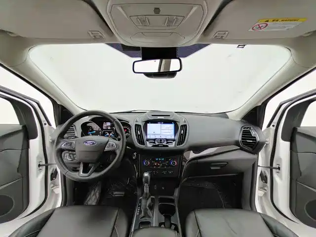 Ford Kuga — миниатюра 9