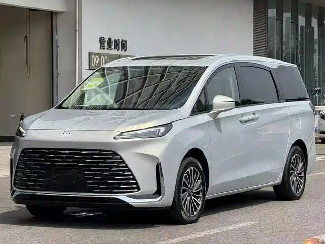 Buick GL8 Hybrid