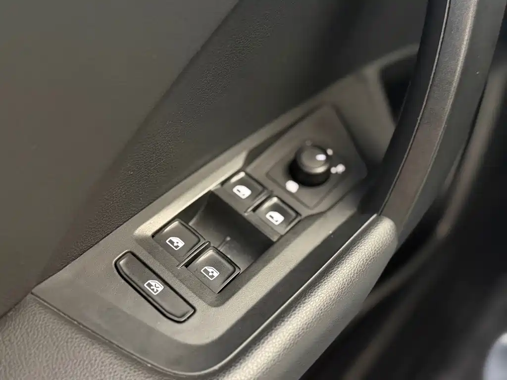 Volkswagen Tharu — миниатюра 11