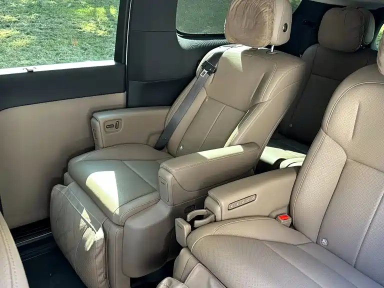 Li Auto Li MEGA — миниатюра 14