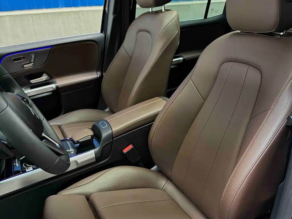 Mercedes-Benz GLB — миниатюра 9
