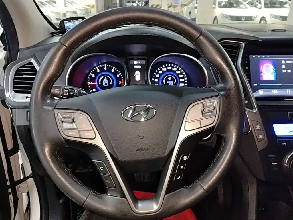 Hyundai Santa Fe — миниатюра 11