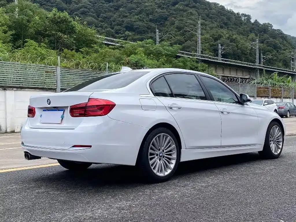 BMW 3 Series — миниатюра 9