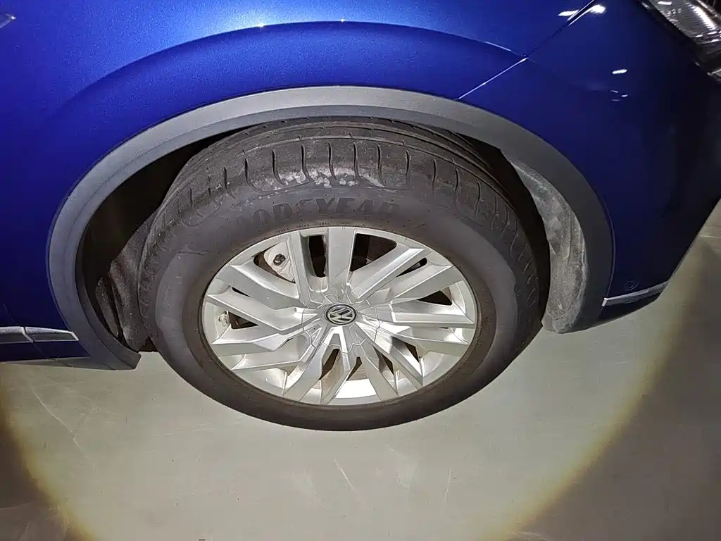 Volkswagen Touareg — миниатюра 8
