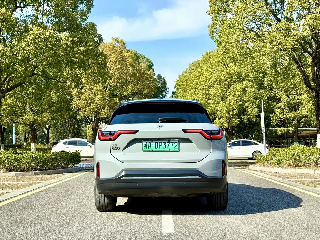 NIO NIO ES6