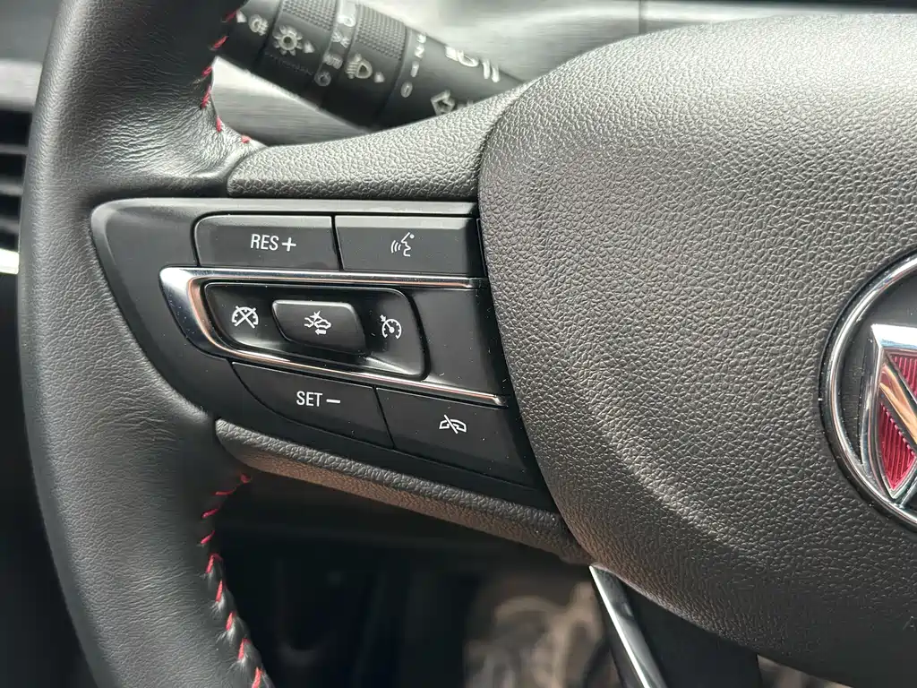 Buick Verano — миниатюра 13