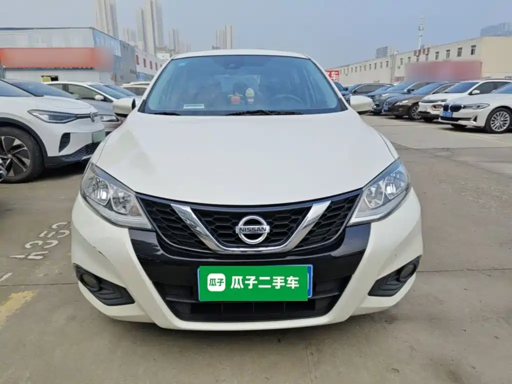 Nissan Tiida — миниатюра 3