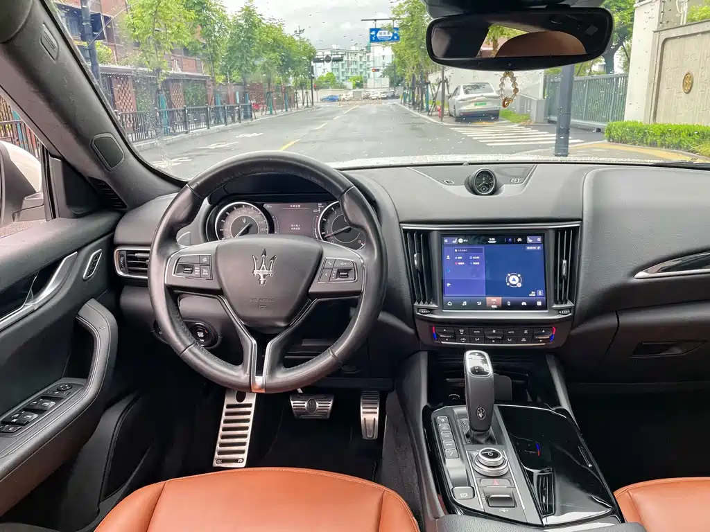Maserati Levante — миниатюра 12