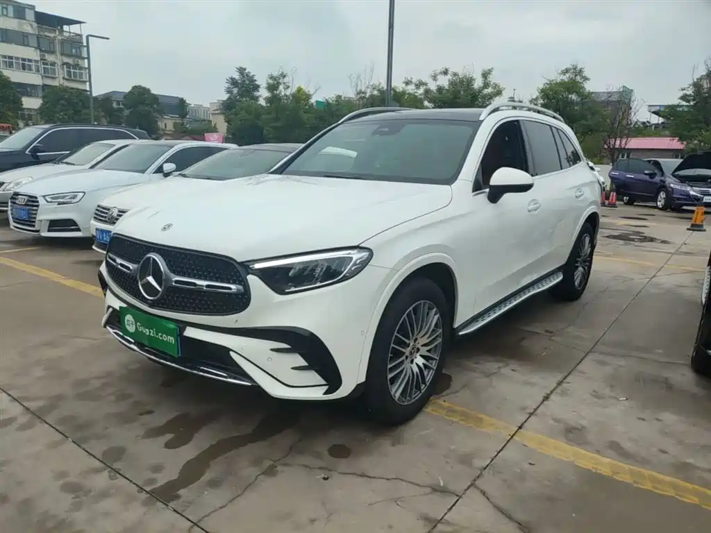 Mercedes-Benz GLC 2025