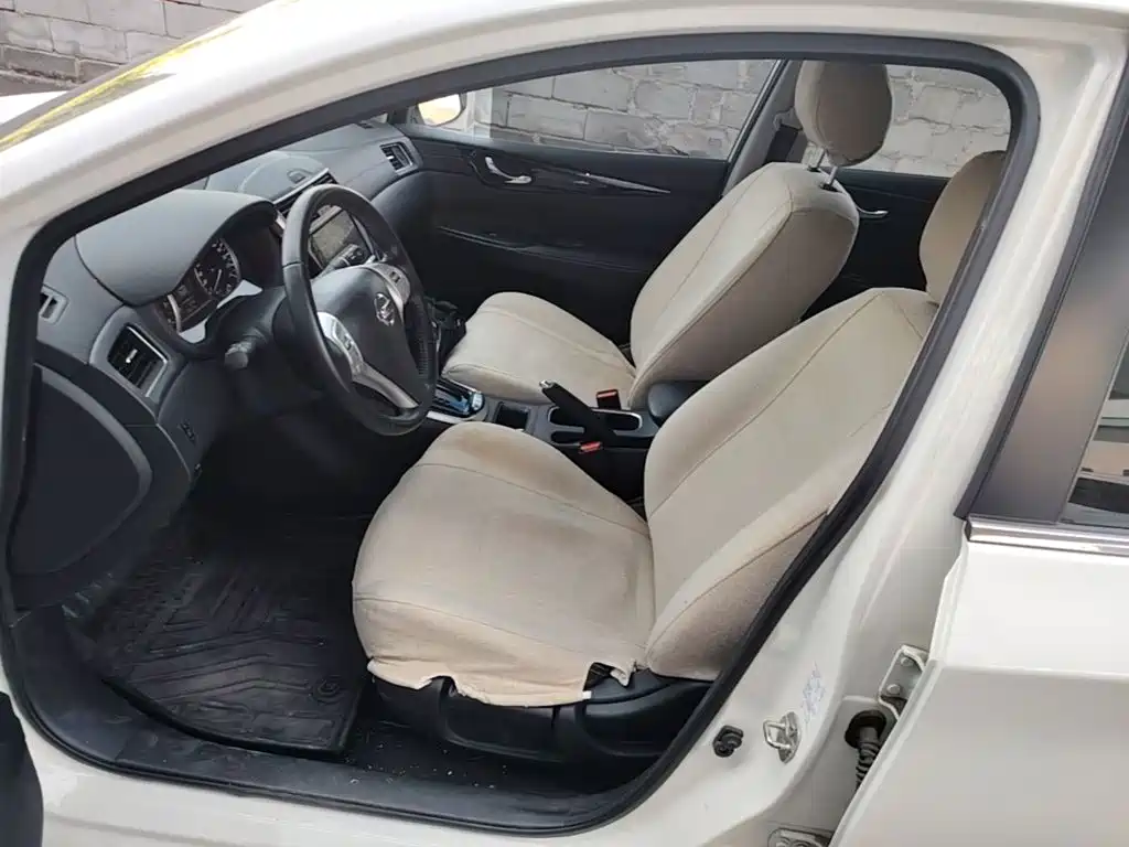 Nissan Tiida — миниатюра 15