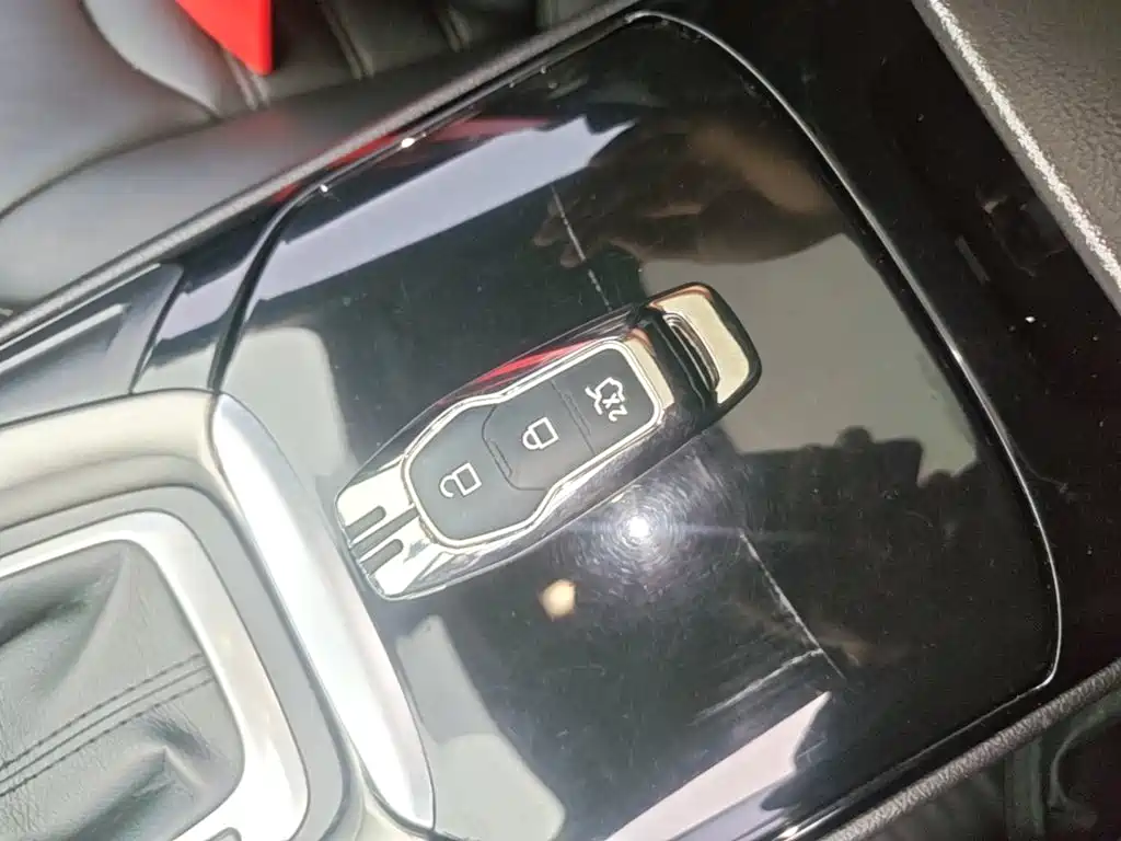 Ford Mondeo — миниатюра 9
