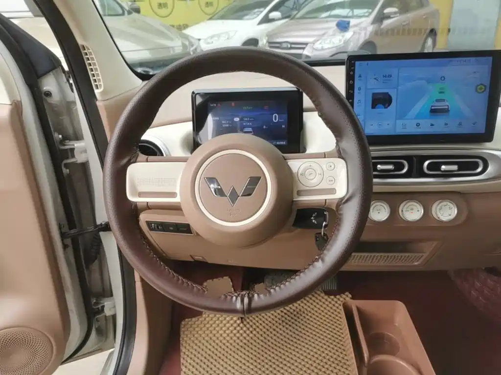Wuling MINIEV — миниатюра 11