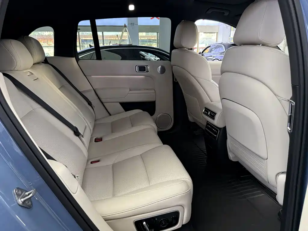 Li Auto Li L7 — миниатюра 10