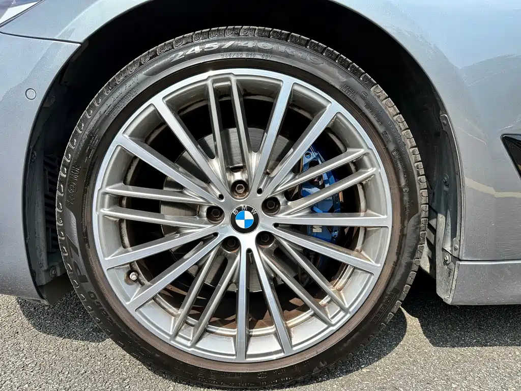 BMW 5 Series (Import) — миниатюра 20