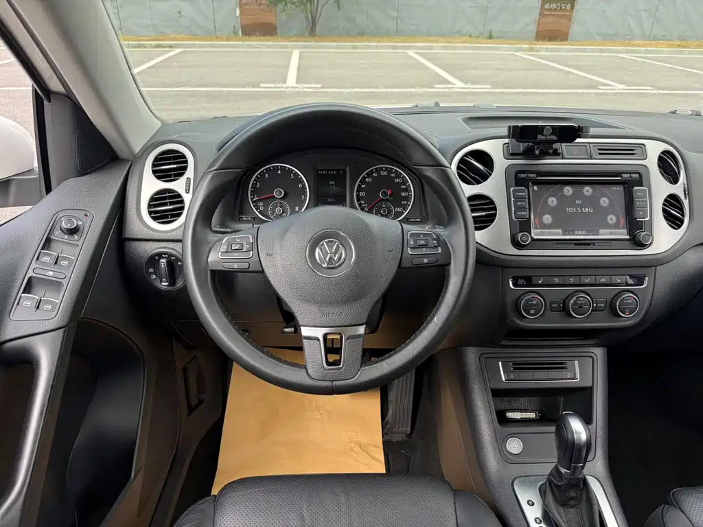 Volkswagen Tiguan — миниатюра 10