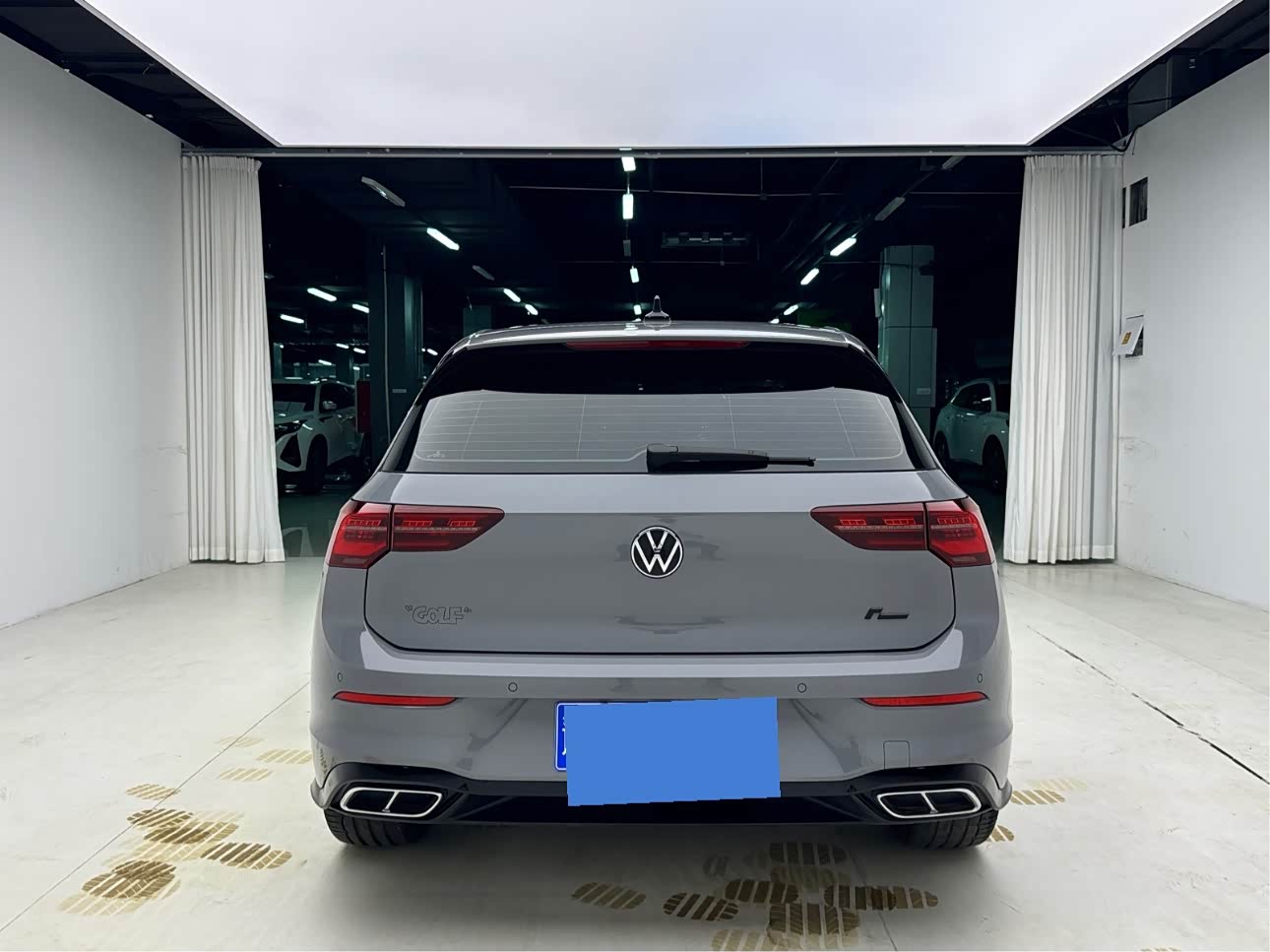 Volkswagen Golf 1.4 л 2023 г. Серебристо-серый, пробег 27000 км