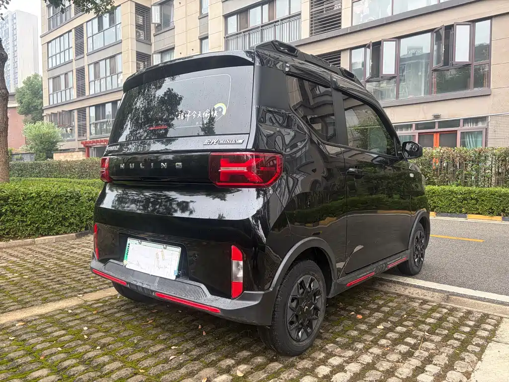 Wuling MINIEV — миниатюра 7