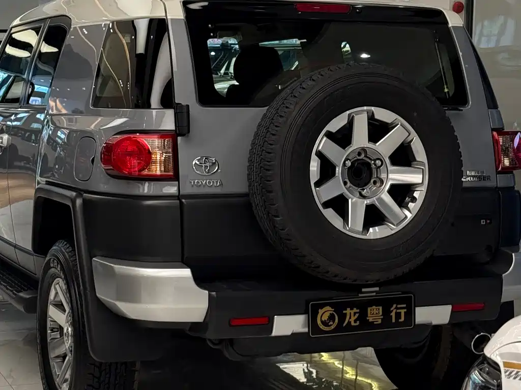 Toyota FJ Cruiser FJ 2023 4.0L