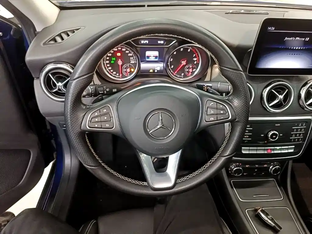 Mercedes-Benz GLA — миниатюра 11