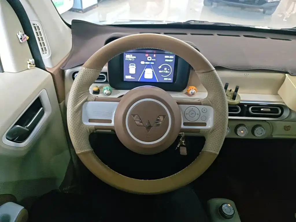 Wuling MINIEV — миниатюра 11