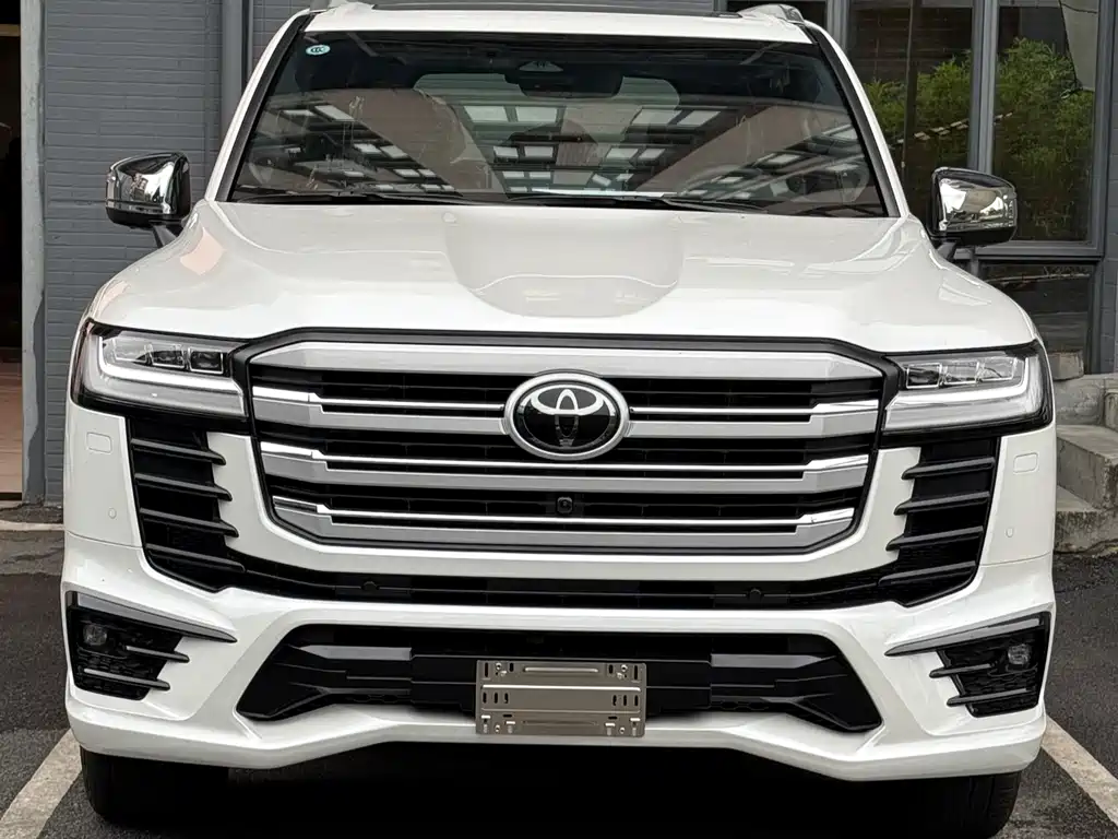 Toyota Land Cruiser LC300 2025 3.5T VX-R